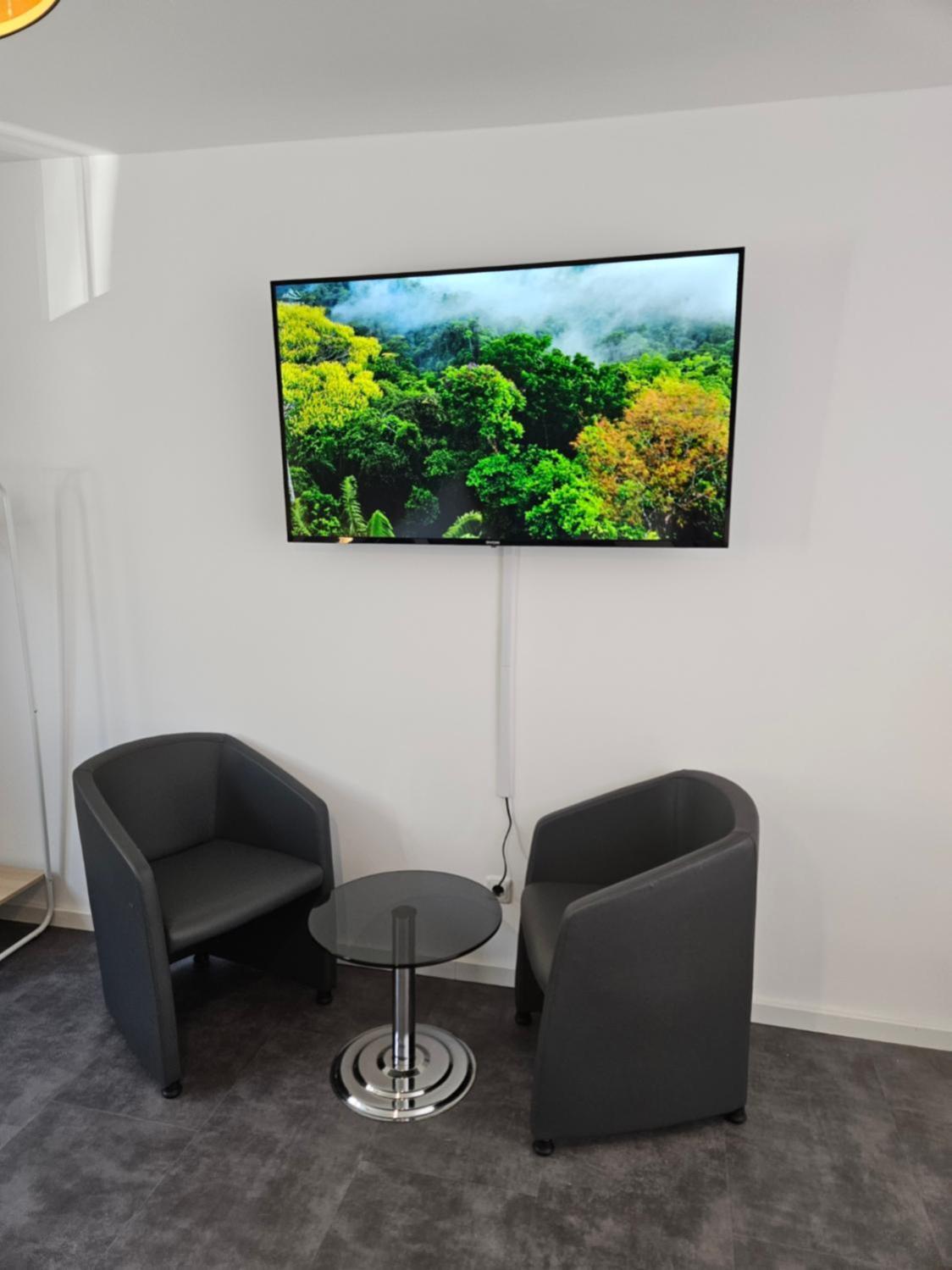 Modern Homes - Voll Ausgestatte Wohnung - Balkon - Hotelbetten - 4K Tv - Wlan Мёрс Экстерьер фото